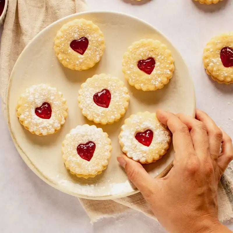 Jammie Dodgers Raspberry Biscuits - Delicious Treat! – British