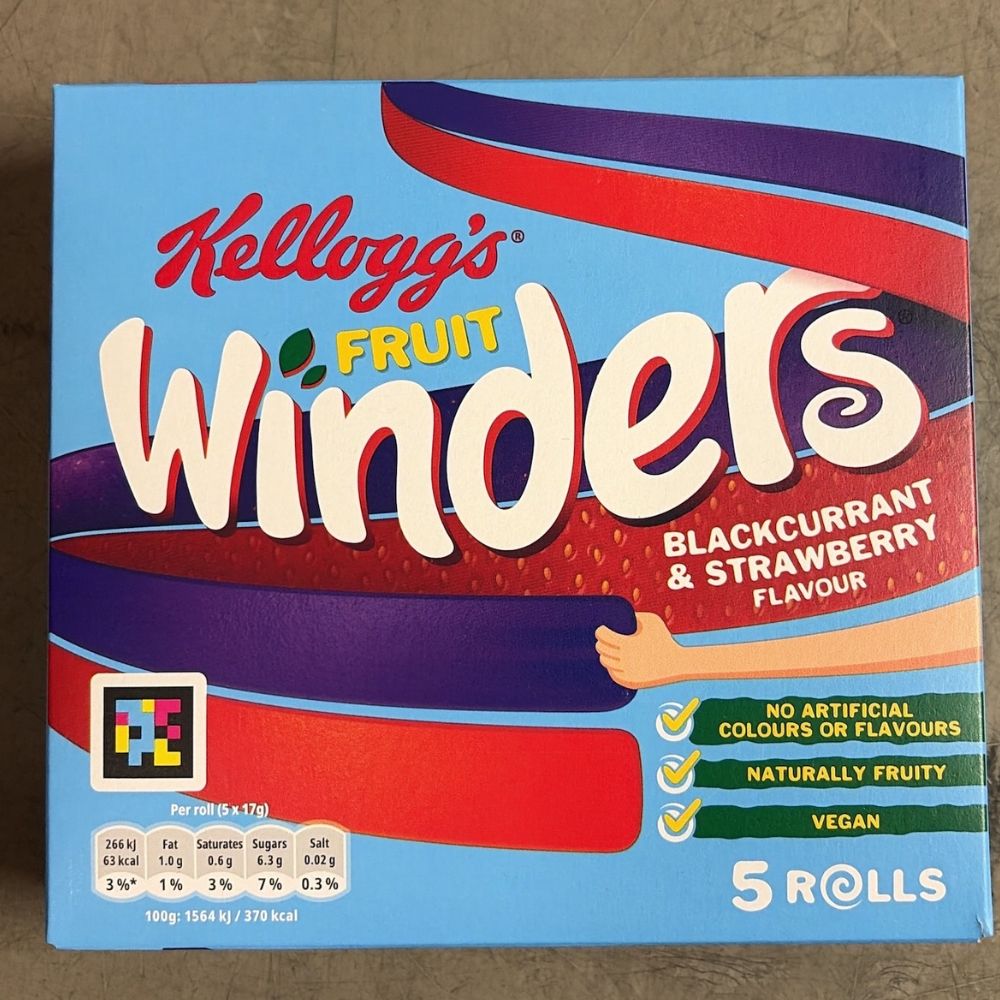 Kellogg’s Fruit Winders Doubles fruit snacks with strawberry and blackcurrant flavour, 5 x 17g.